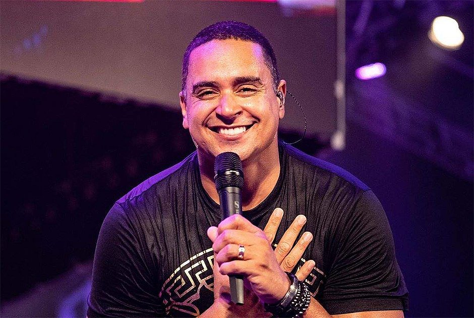 Xanddy testa positivo para Covid-19 e Harmonia do Samba cancela festas de réveillon