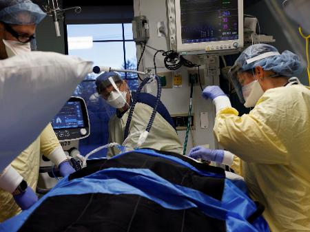 Mundo bate recorde de casos de Covid-19 em 24h, com 2,59 milhões de infecções