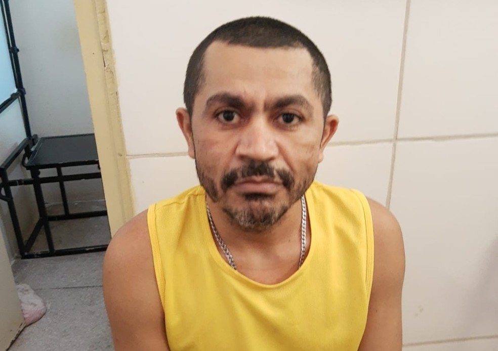 Suspeito é identificado e confessa assassinato de criança com 42 facadas em colégio de Petrolina