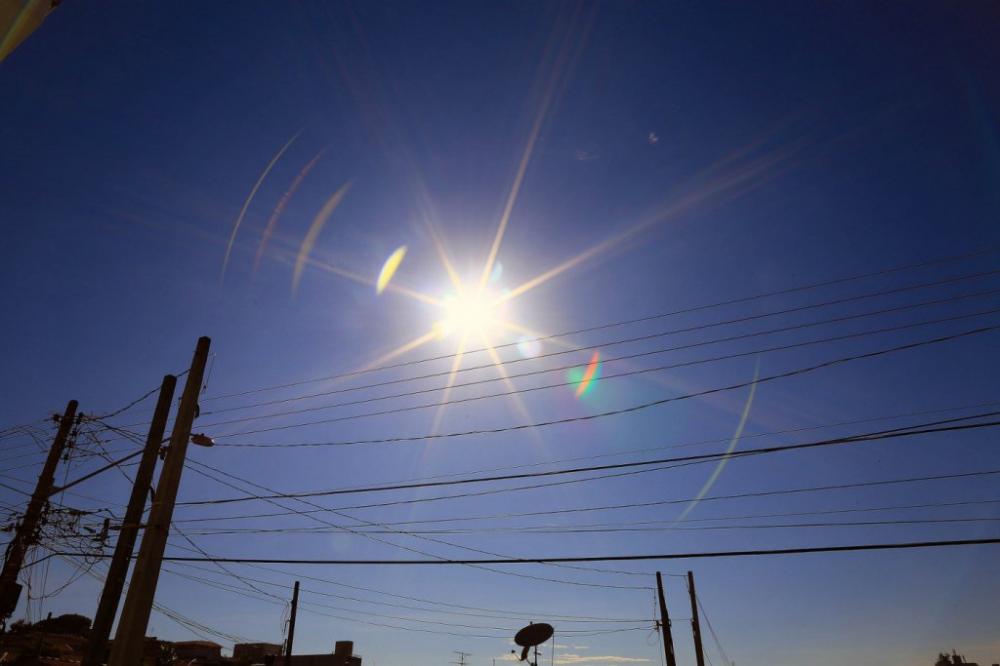 Onda de calor segue no Sul e temperatura pode chegar a 40º em SC