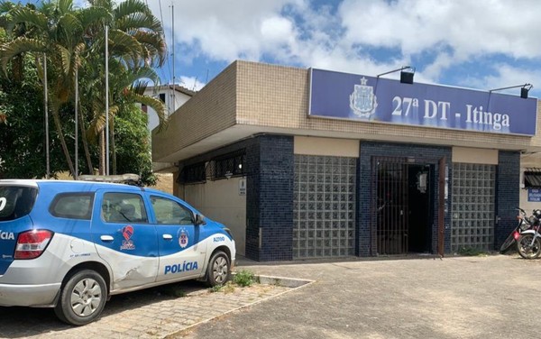 Corpo de mulher é encontrado dentro de casa em Lauro de Freitas