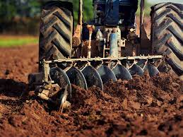 Prefeitura de Mata de São João abre seleção para operadores de máquinas agrícolas 