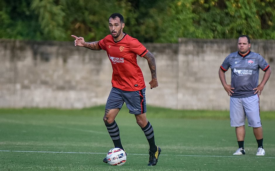 Com baixas, Vitória tenta vencer pela primeira vez na temporada