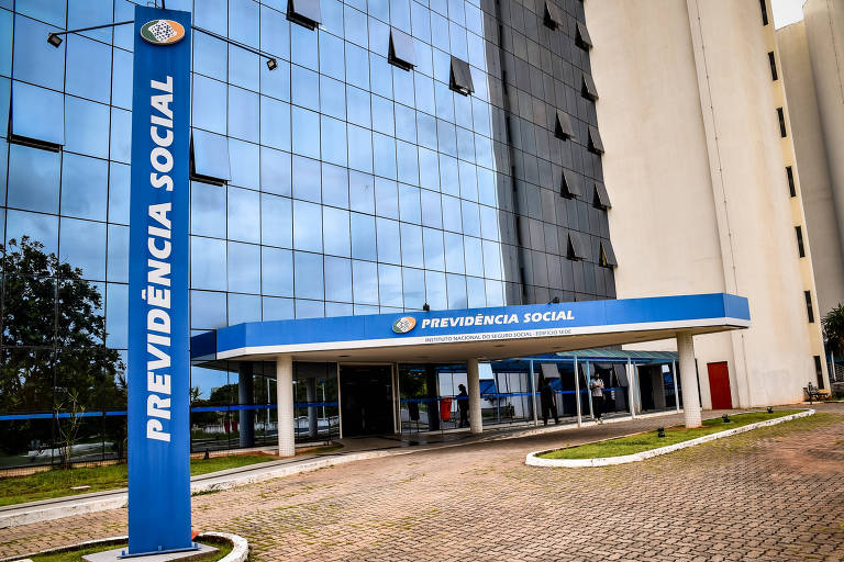 INSS começa a pagar com reajuste quem ganha mais de um salário mínimo