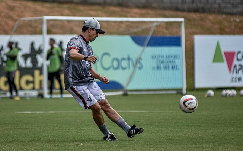 Agora no Vitória, Dado Cavalcanti vai conhecer o outro lado da rivalidade Ba-Vi