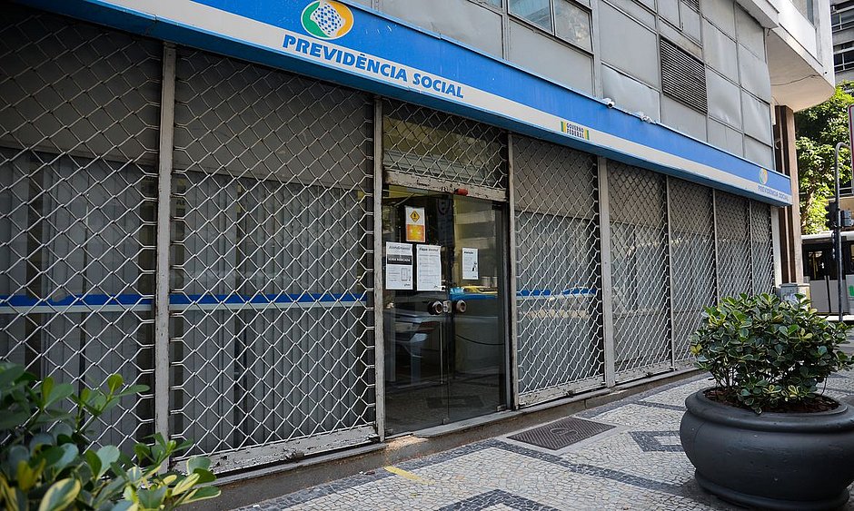 Governo publica portaria com novas regras para prova de vida do INSS