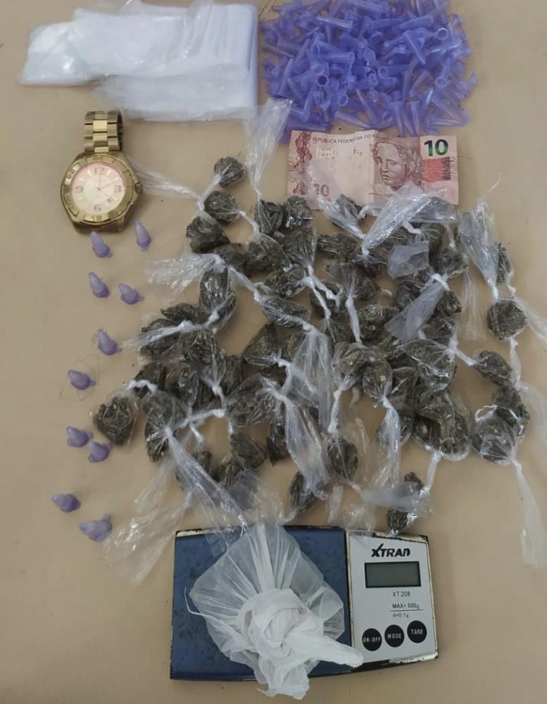 Homem é preso acusado de tráfico de drogas em Dias d’Ávila 