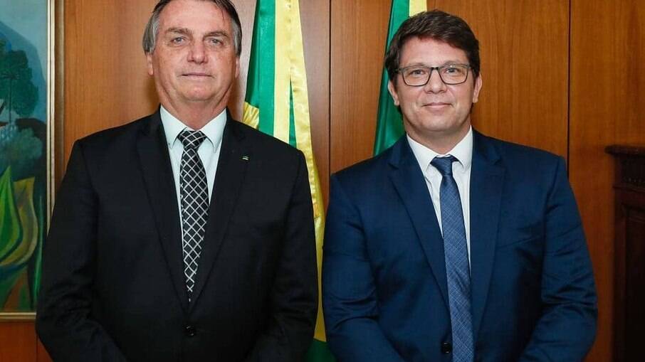 Governo Bolsonaro oficializa mudanças na Lei Rouanet e limita cachês de artista a R$ 3 mil