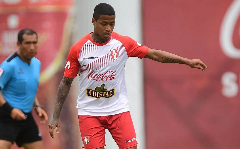 Acusado de violência doméstica, jogador do Peru é demitido