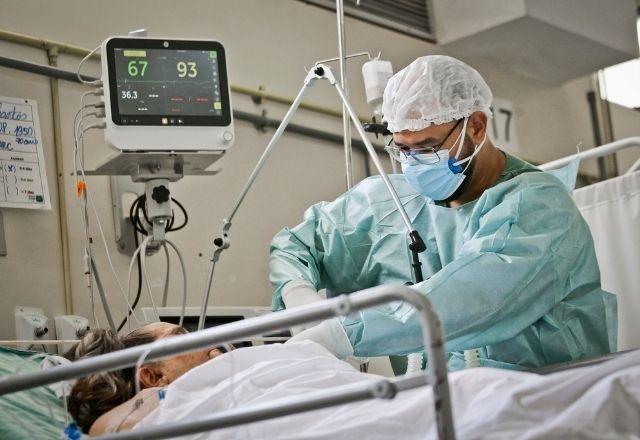Fiocruz alerta taxas de ocupação dos leitos de UTI em níveis críticos nas capitais do Nordeste