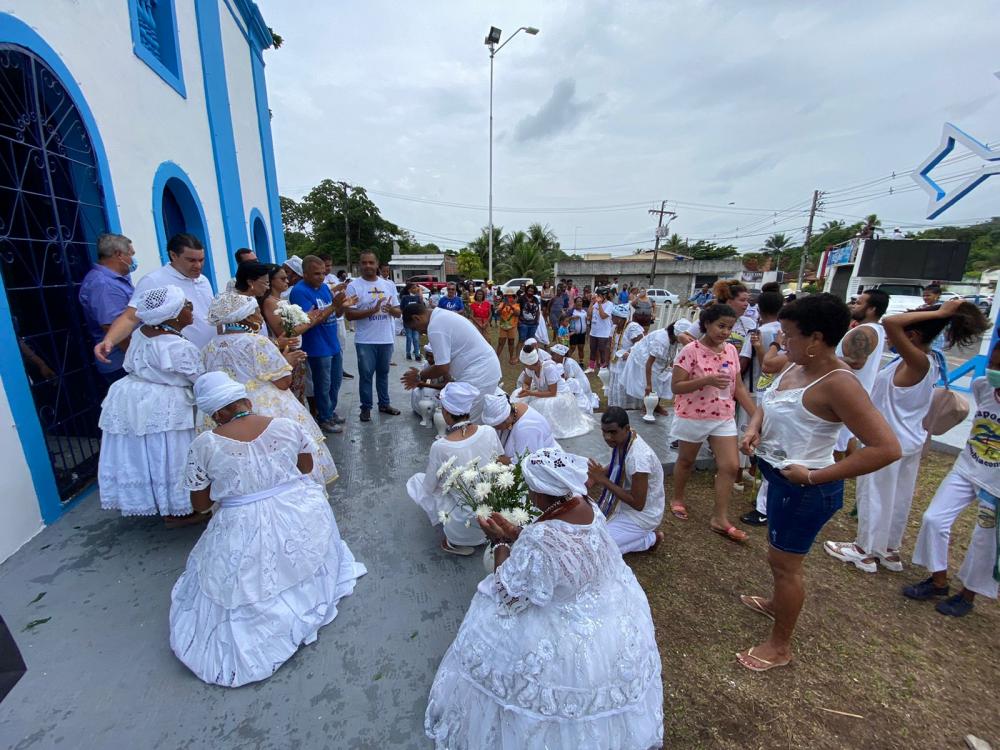 Sem festa profana, tradicional Lavagem do Bonfim acontece com público tímido 