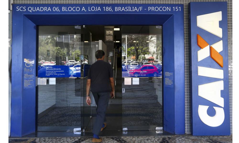 Caixa libera abono salarial para trabalhadores nascidos em abril
