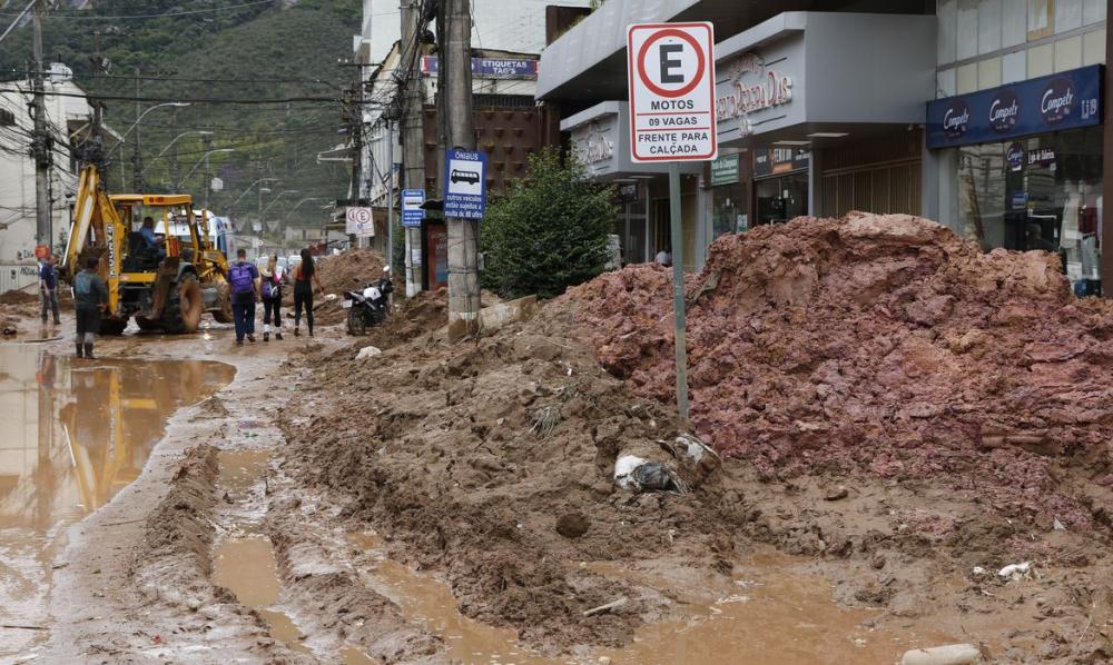 Total de mortos em Petrópolis sobe para 138 