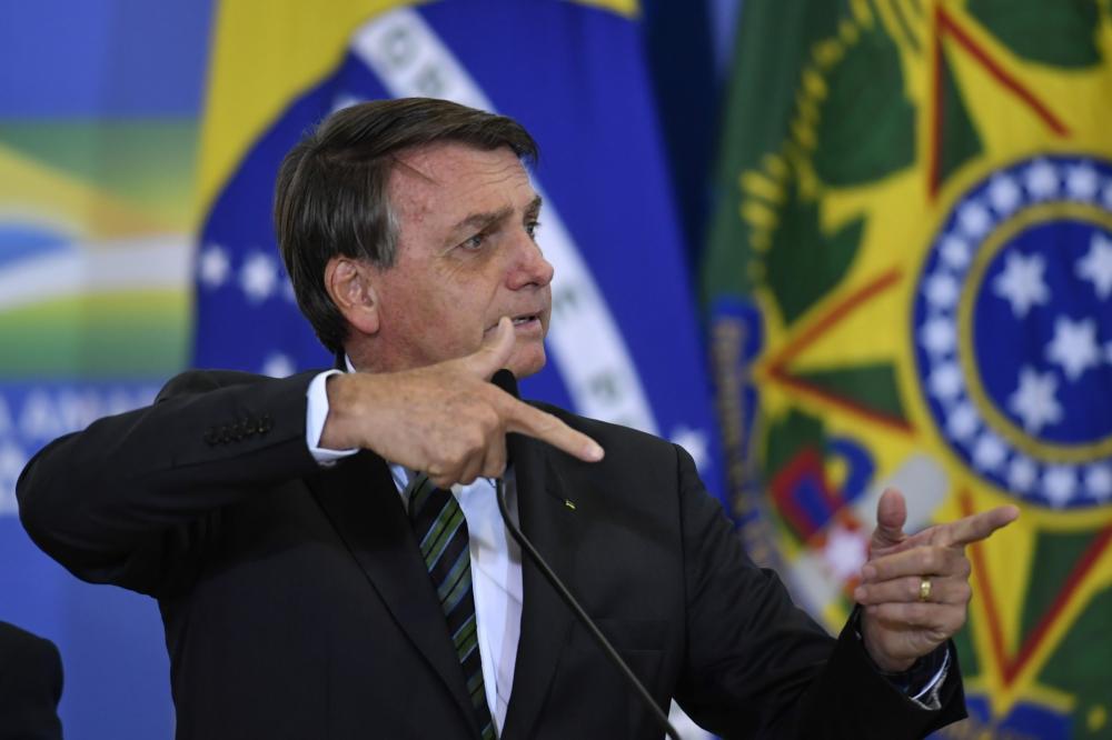 Bolsonaro celebra flexibilização do porte de armas após Brasil ter menor taxa de homicídios da série histórica