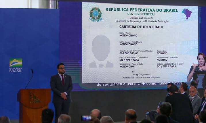 Governo lança novo modelo de carteira de identidade