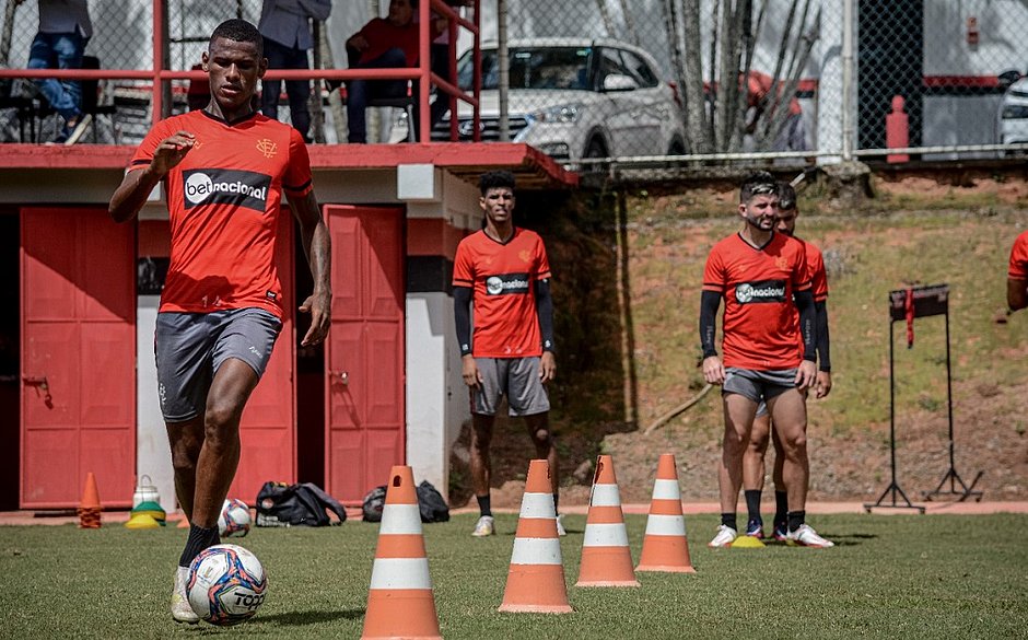 Vitória está pronto para pegar o Atlético de Alagoinhas; Caíque é desfalque
