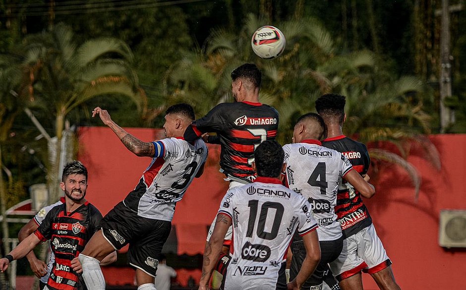 Vitória e Atlético de Alagoinhas não saem do zero no Barradão