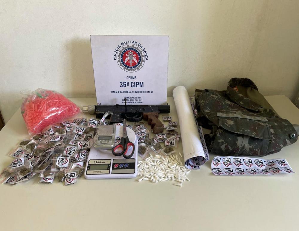 Polícia Militar apreende submetralhadora e drogas em Dias d’Ávila