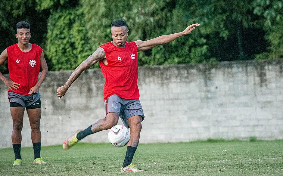 Em clima de decisão, Vitória visita o Castanhal na Copa do Brasil