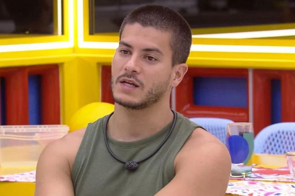 Arthur Aguiar vence prova do anjo e indica amigas para o monstro