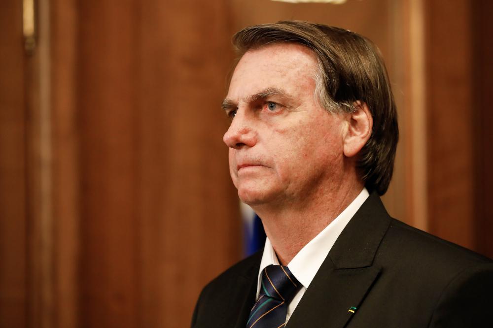 Bolsonaro volta a cobrar STF por ICMS fixo sobre combustíveis