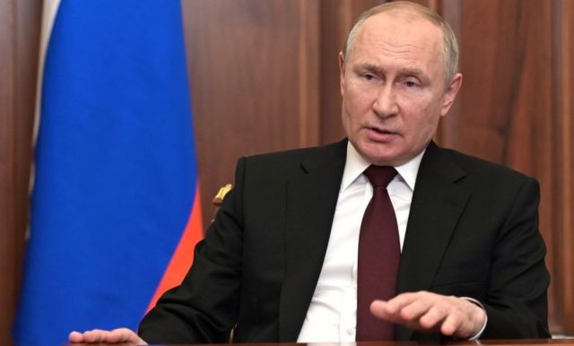 Putin reage a Biden e proíbe exportação de matérias-primas