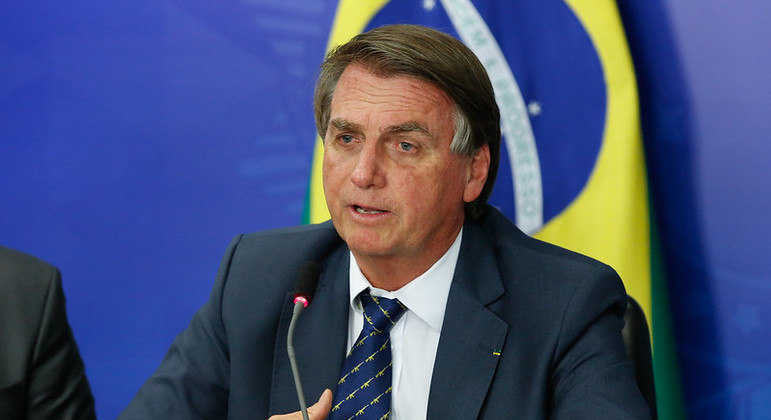 Bolsonaro sanciona projeto que muda cobrança do ICMS no país