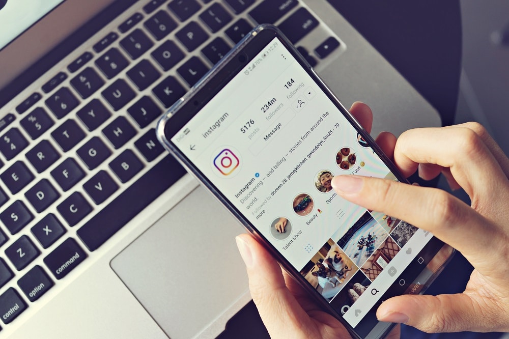 Depois do Facebook, Instagram encerra atividades na Rússia