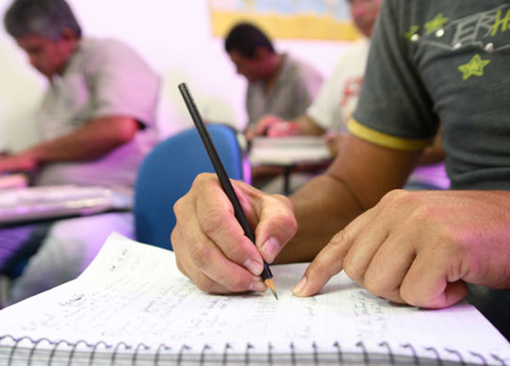  Prefeitura de Dias d'Ávila segue com inscrições de cursos gratuitos para alunos do EJA
