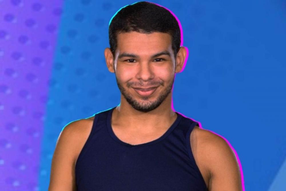 Com 55% dos votos, Vinicius é o oitavo eliminado do Big Brother Brasil 22