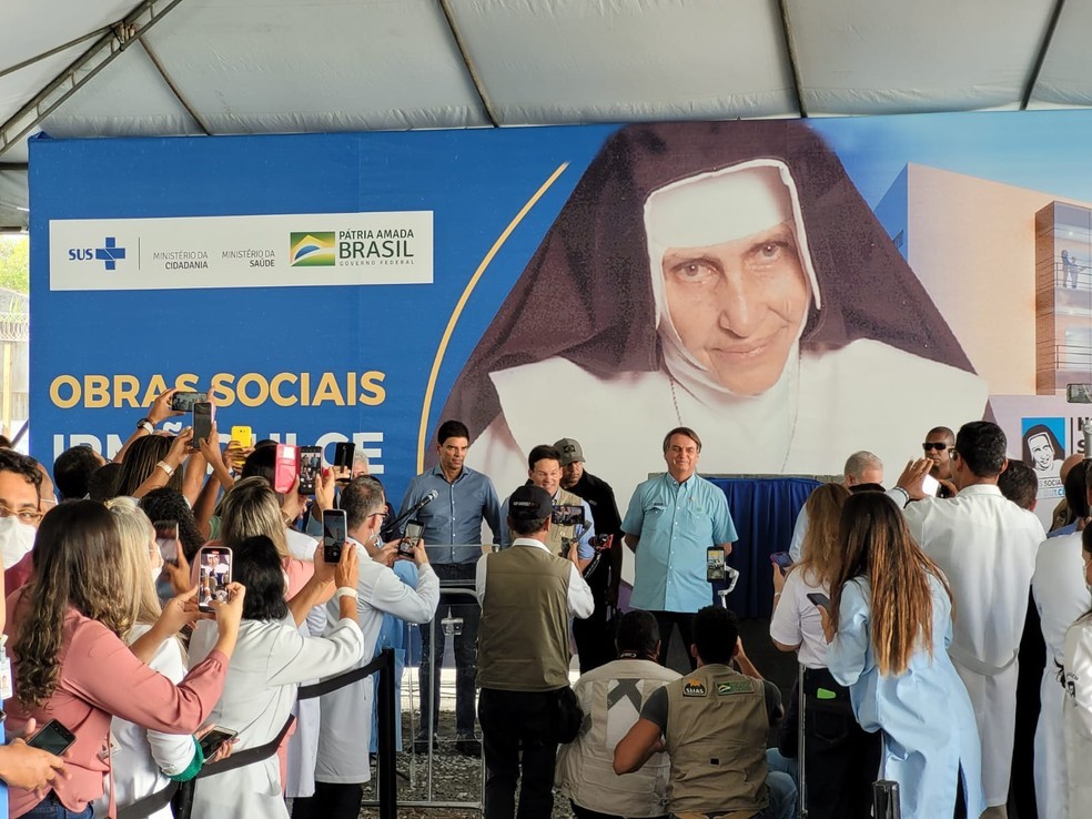 Bolsonaro diz que ideia de Queiroga é mudar até 31 de março status da Covid de pandemia para endemia