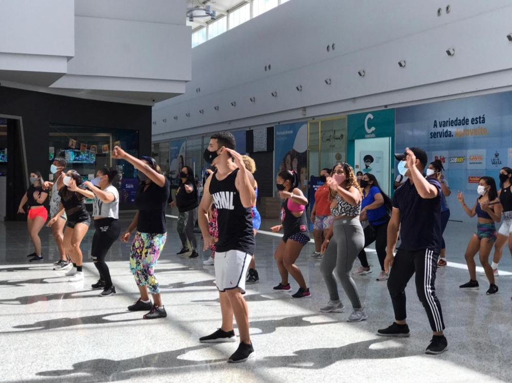Academia promove aulão gratuito no Boulevard Camaçari nesta quinta
