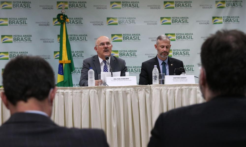 MEC apresenta diretrizes para Novo Enem que será implementado em 2024
