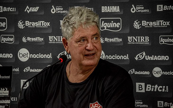 Motivado com o retorno, Geninho fala em mudança de atitude e dispara: 