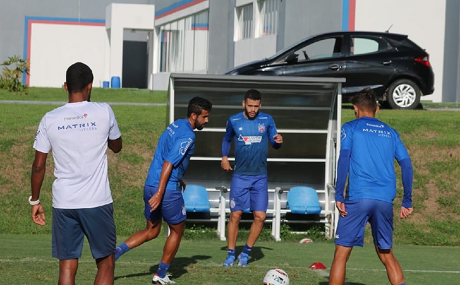 Em segundo treino do dia, Bahia faz trabalho técnico e tático