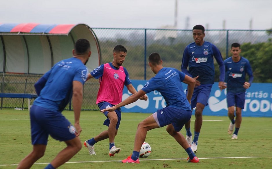 Debaixo de chuva, Bahia segue preparação para disputa da Série B