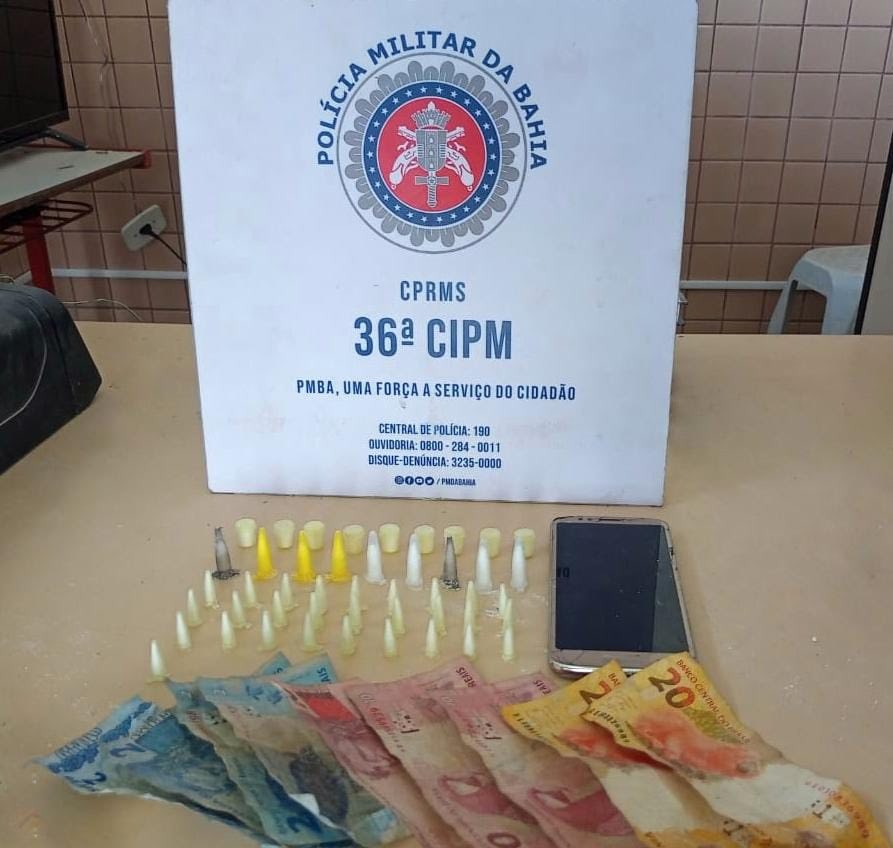 Dupla é presa acusada de tráfico de drogas em Dias d'Ávila