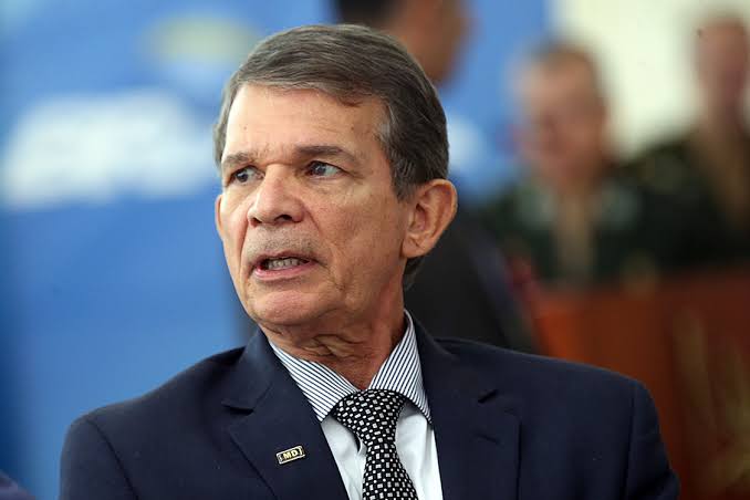 Bolsonaro decide trocar presidente da Petrobras