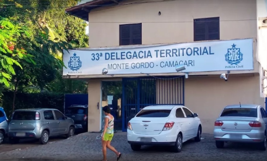 Pai e filho são mortos a tiros dentro de casa em Camaçari