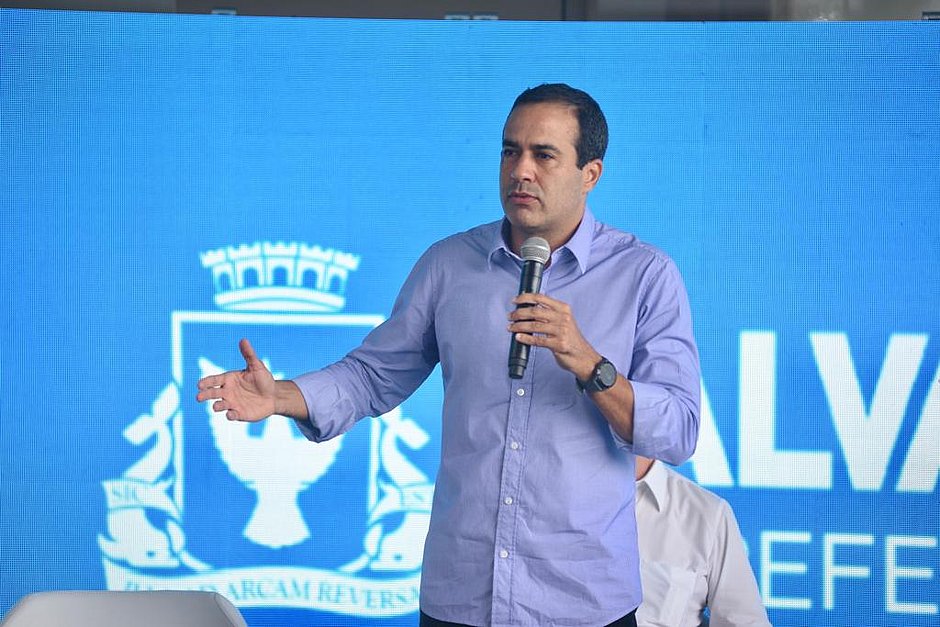 Bruno diz que retirará máscara imediatamente se tiver aval do governo