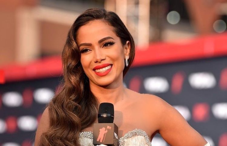Festa secreta de Anitta tem regras: 'Não vá embora sem sexo'