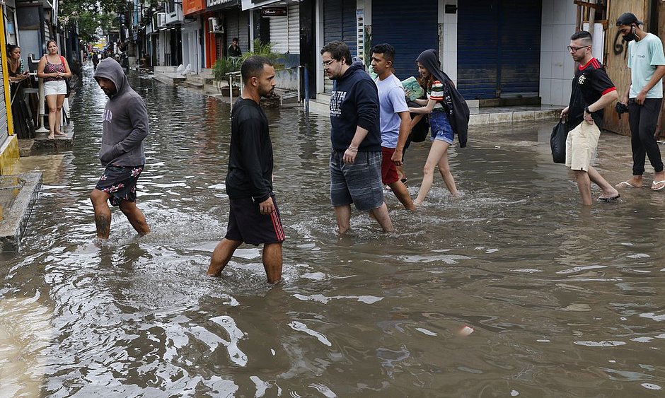 Sobe para 17 total de mortos por chuvas no Rio de Janeiro