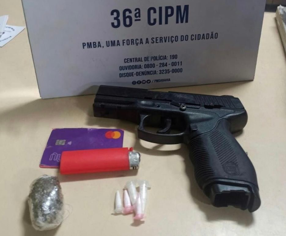 Homem é preso com drogas e simulacro de pistola em Dias d’Ávila