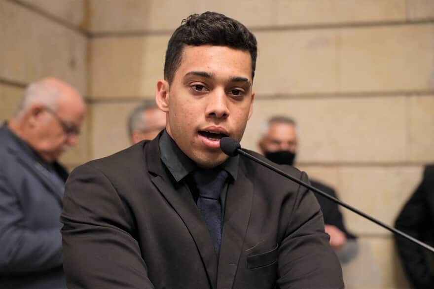 Acusado de assédio e estupro, vereador carioca é alvo de operação policial