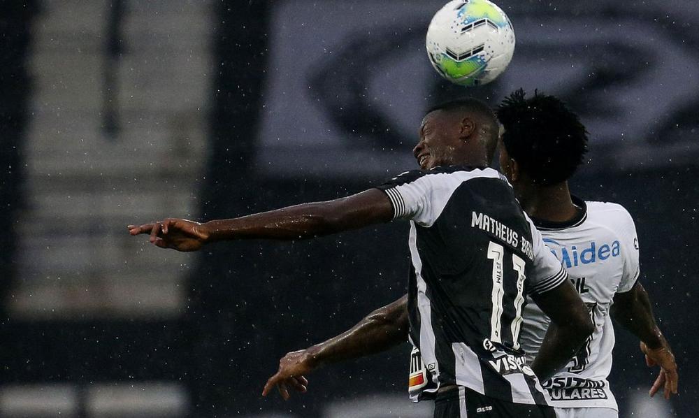 Botafogo e Corinthians se enfrentam em momentos opostos