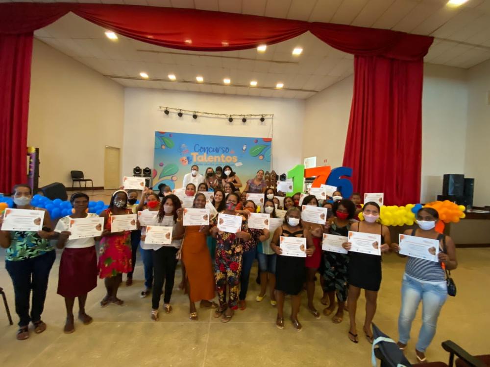 Participantes de Oficina de Ovos de Páscoa em Mata de São João recebem certificados