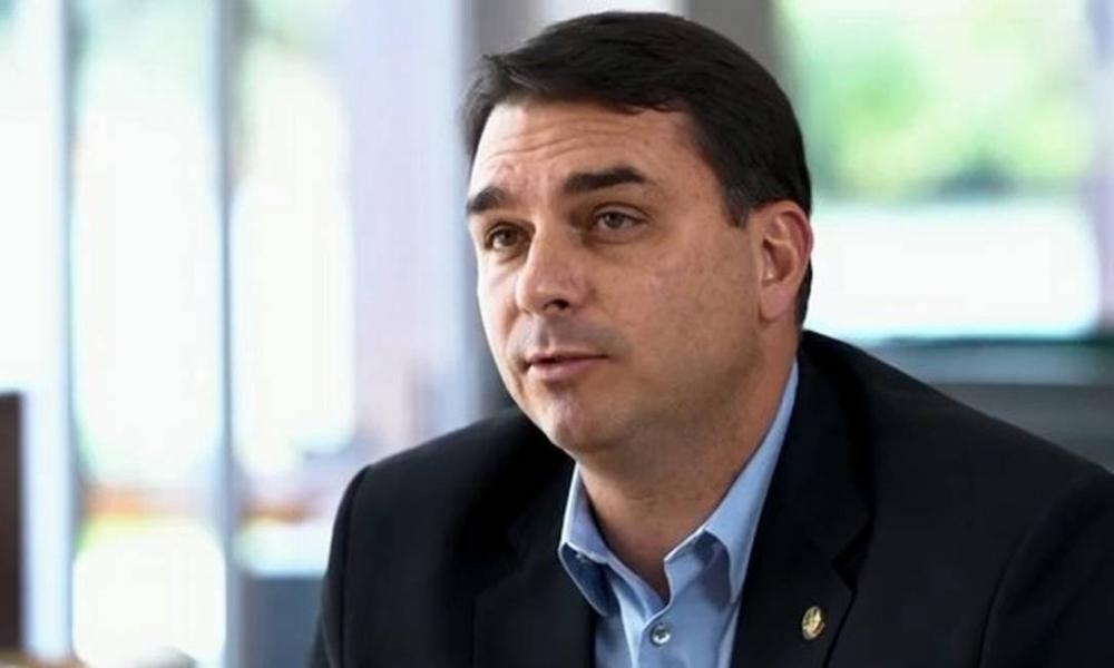 Senadores protocolam pedido de CPI das obras dos governos do PT