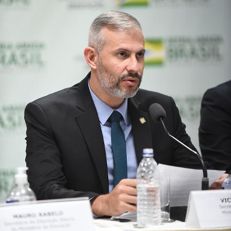 Saiba quem é Victor Godoy, novo ministro da Educação