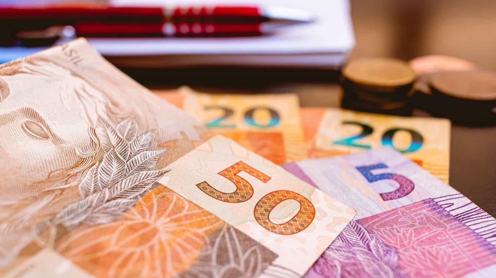 Caixa paga Auxílio Brasil a beneficiários com NIS final 3