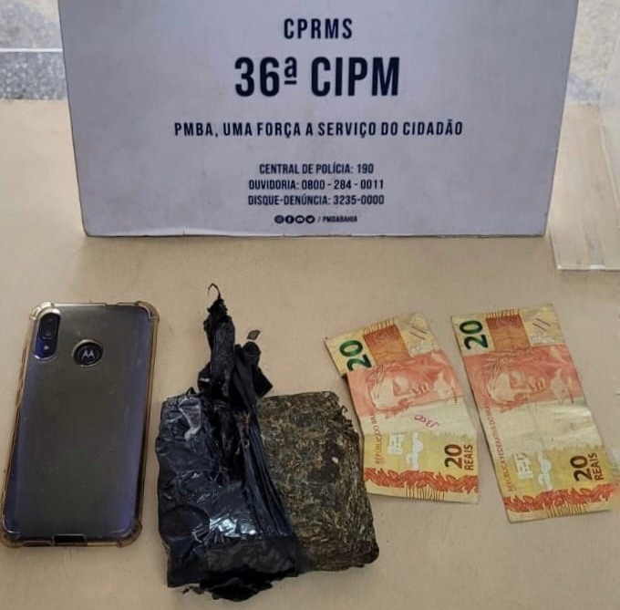 Acusado de tráfico de drogas é preso com meio tablete de maconha em Dias d’Ávila